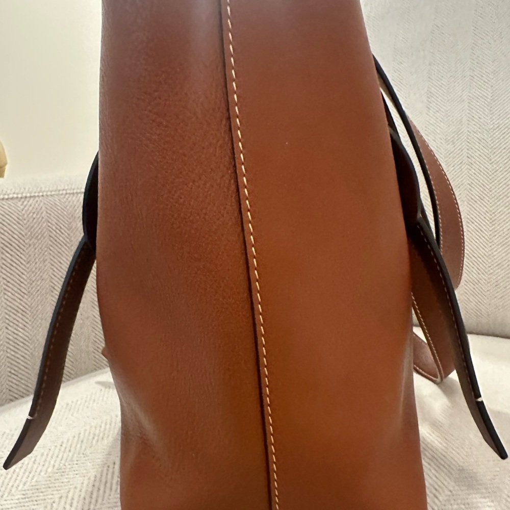Rare! Chloe Darryl Rich Brown Leather Tote - Picture 6 of 16
